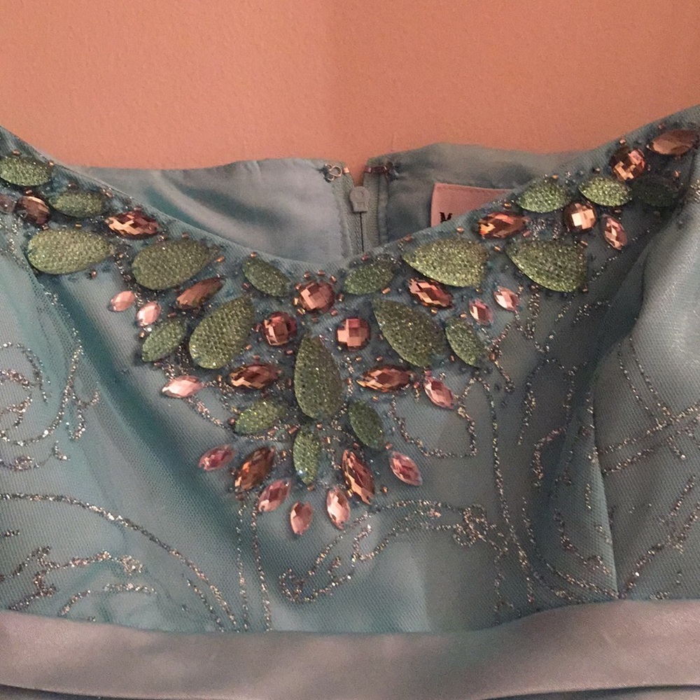 Prom dress - Picture 5 of 8